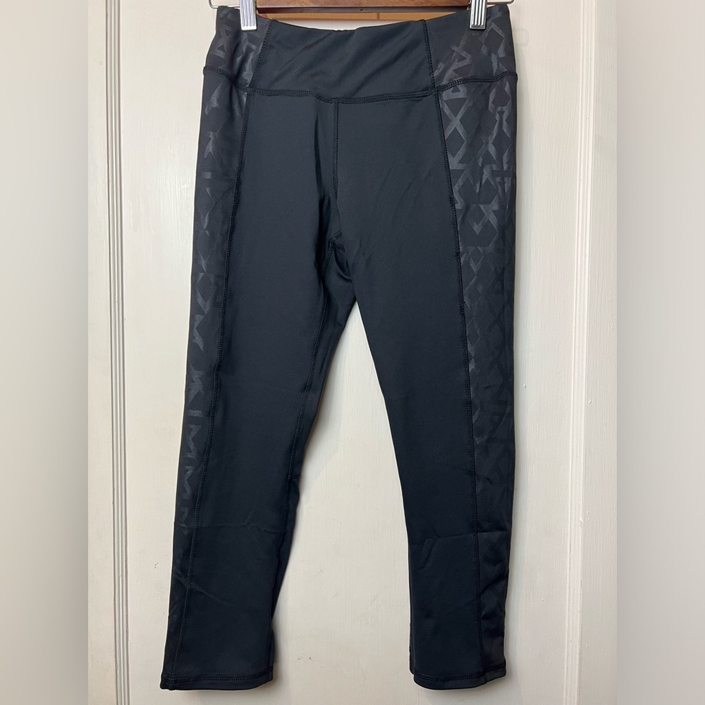 Kyodan Black Athletic Leggings Design On The Side and Mesh On Back